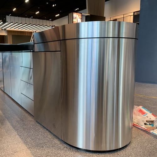 Bàn quầy bọc inox