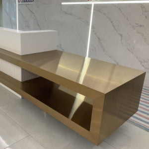 Quầy lễ tân inox mạ pvd
